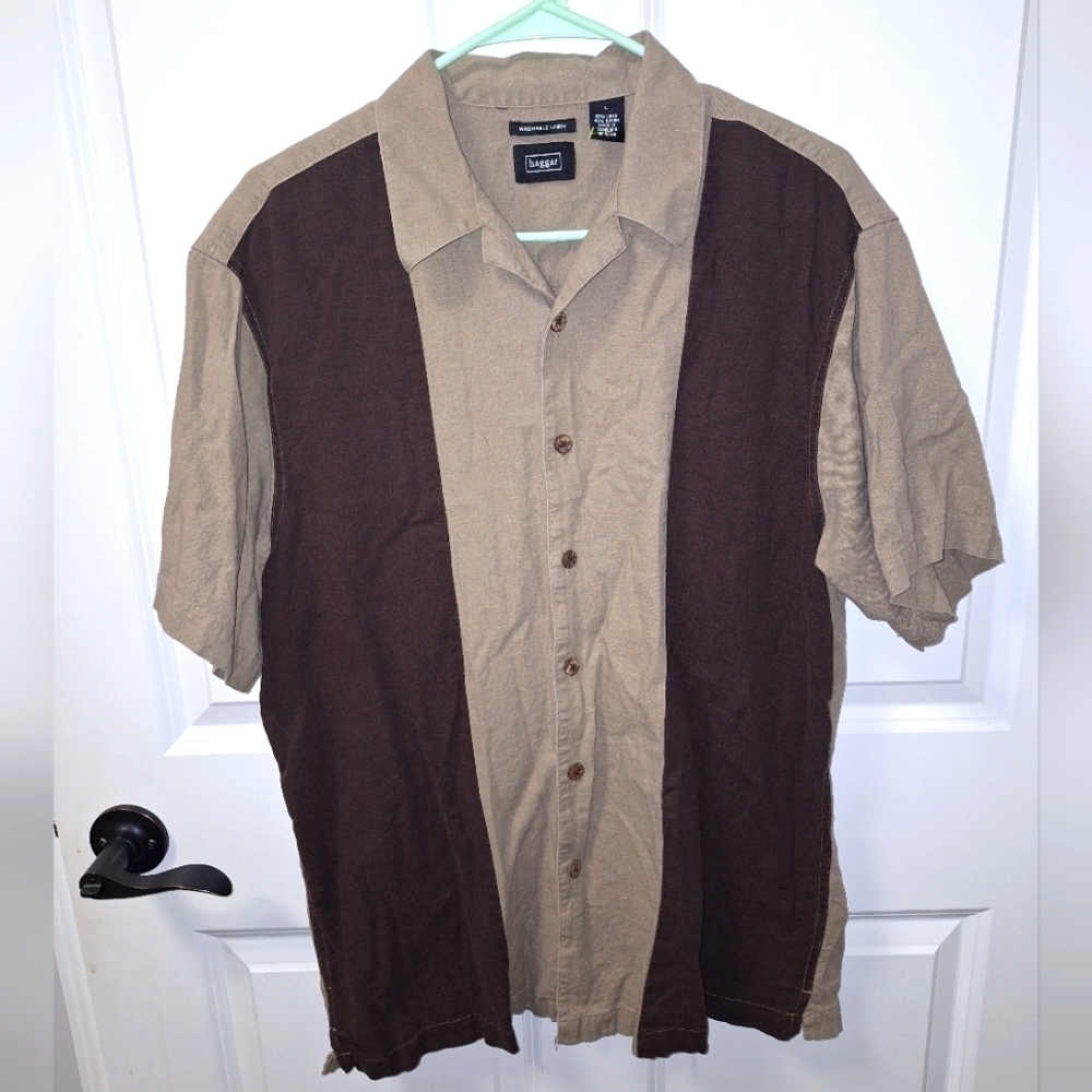 A Haggar washable linen men's short sleeve button-down in a size large.